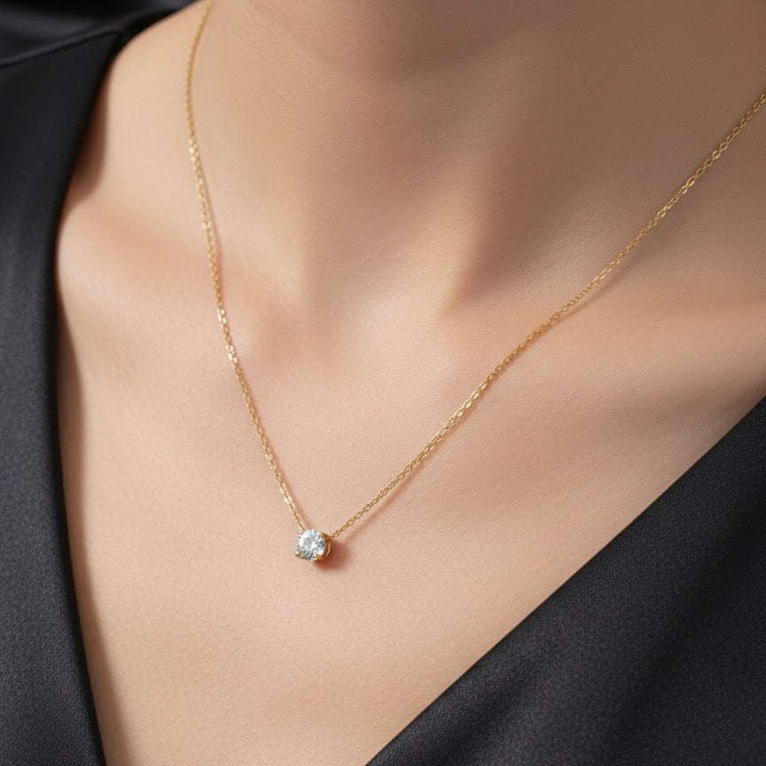 Elegant Solitaire Gold Pendant Necklace