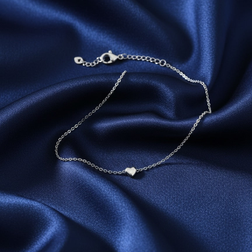 Minimal Silver Heart Charm Bracelet