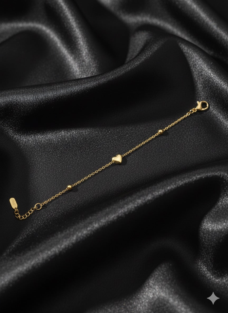 Delicate Gold Heart Bracelet