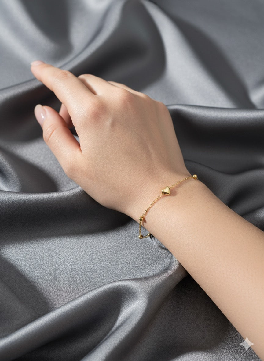Delicate Gold Heart Bracelet