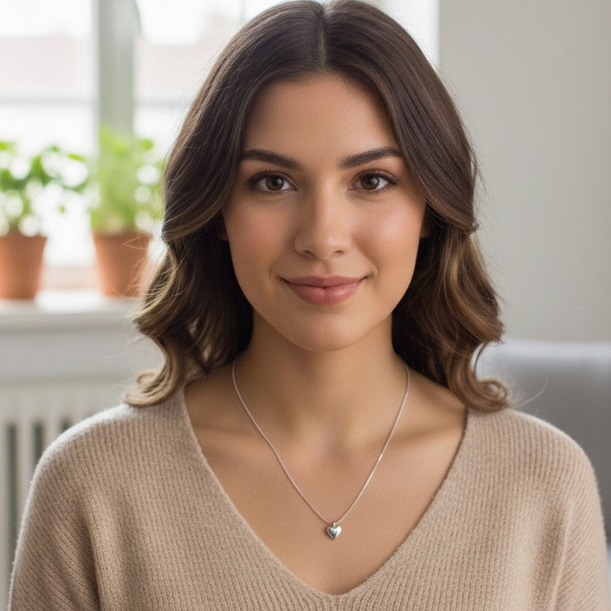 Minimal Silver Heart Pendant Necklace